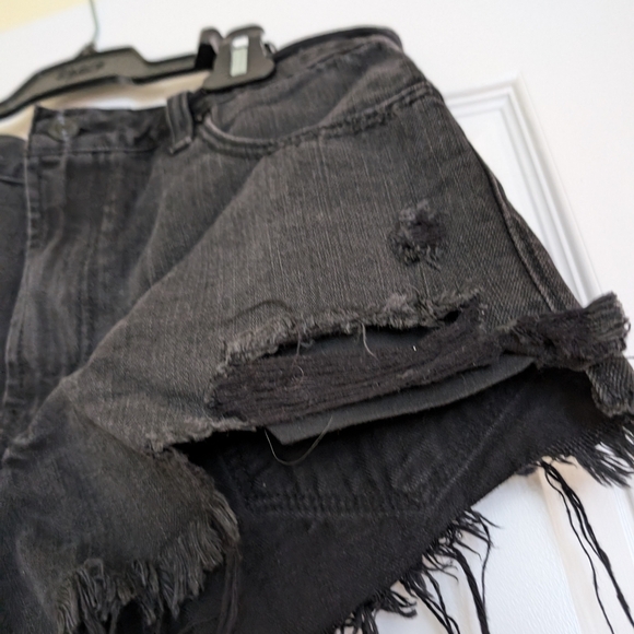 Abercrombie And Fitch High Ruse Distressed Black Denim Shorts Size 2 - Picture 4 of 8